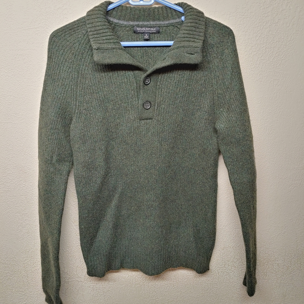 Small Green Wool Banana Republic Button-Up Sweater